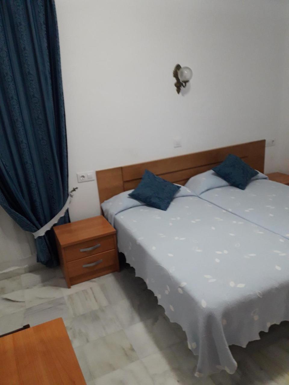 קדיז Hostal Centro Sol מראה חיצוני תמונה